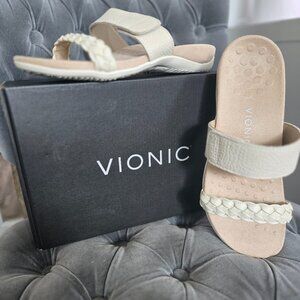 Vionic Jeanne Cream Leather Size 6